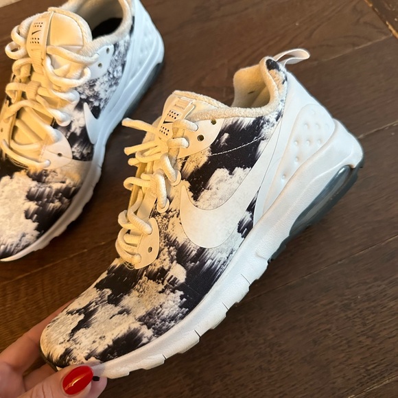 Nike Air Motion Ladies Sz 8 Running Shoes - Picture 3 of 5